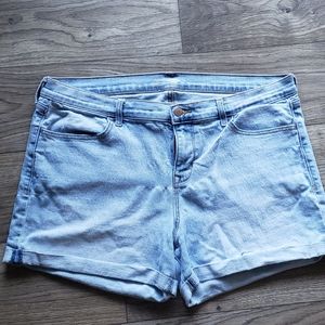 3 for $24 | Light wash denim shorts
